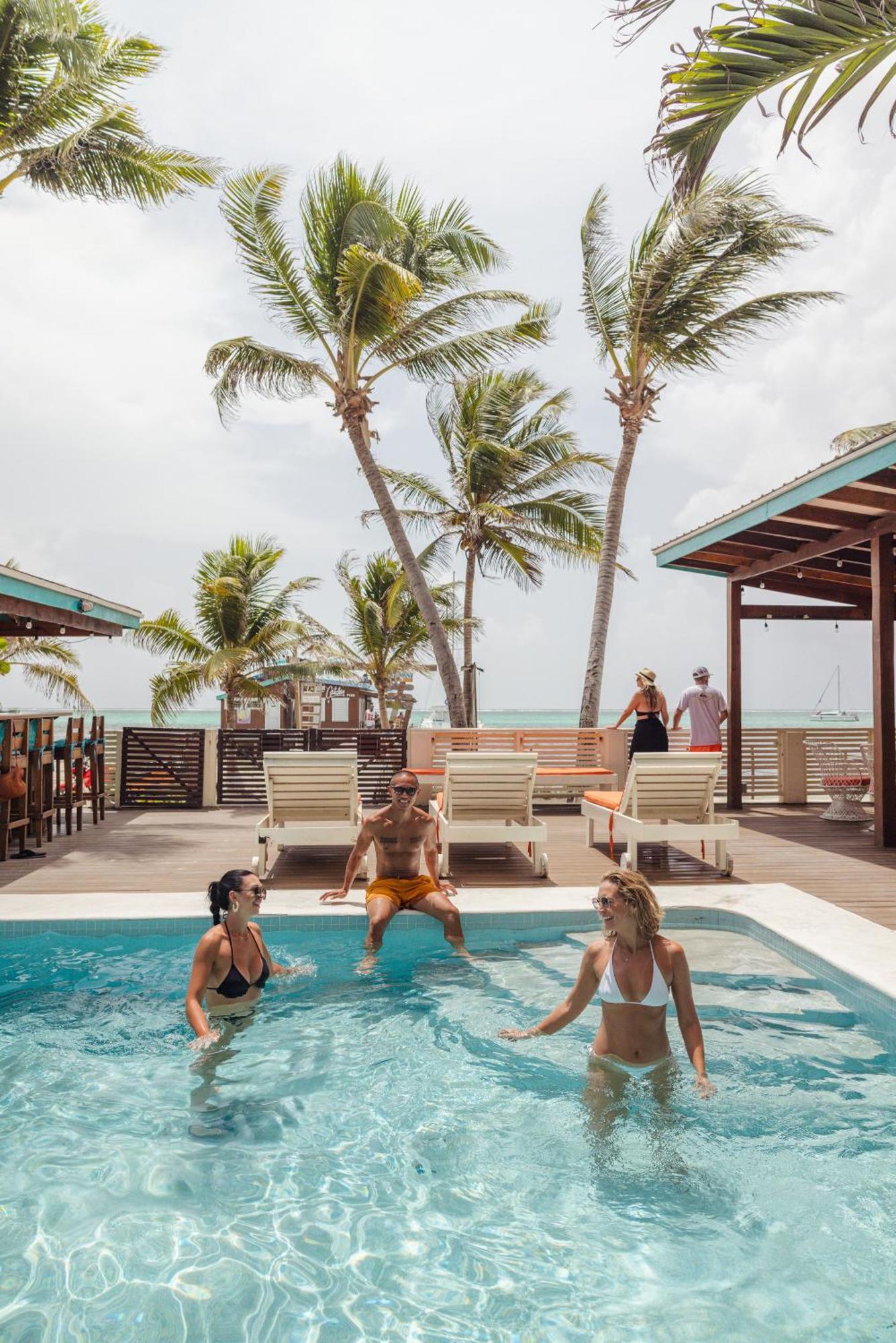 Ocean Tide Beach Resort San Pedro  Eksteriør bilde